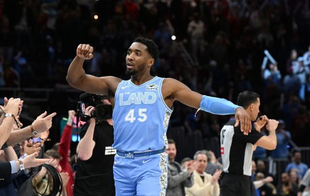 开云在线-冲击70胜！完全体骑士有多强？后詹皇时代冲冠