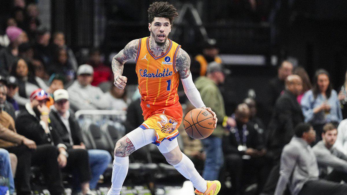 开云-历史性的胜利,黄蜂队以大比分领先优势击败76人队,创造队史纪录