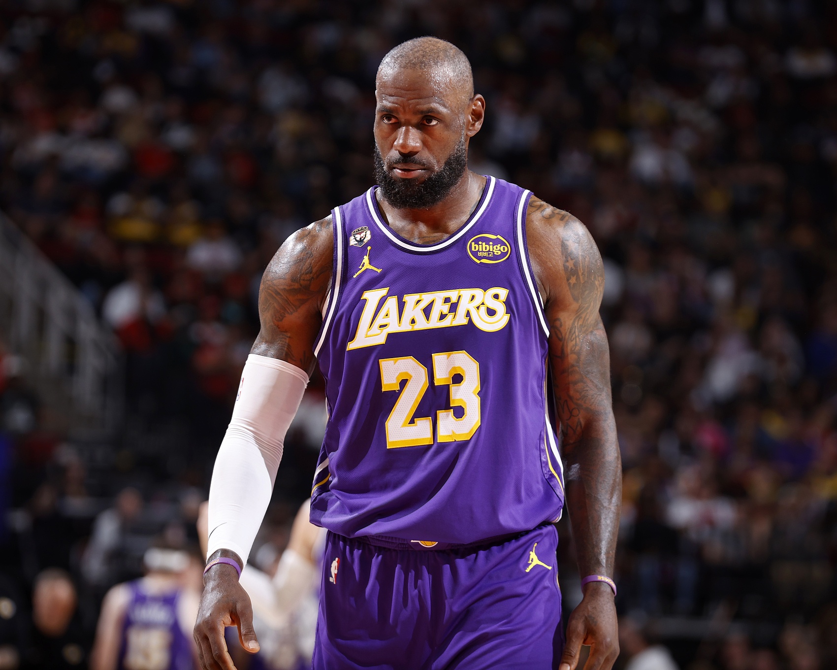 开云娱乐-詹姆斯将迎生涯第56轮系列赛 季后赛胜场&amp;系列赛获胜数均历史第一